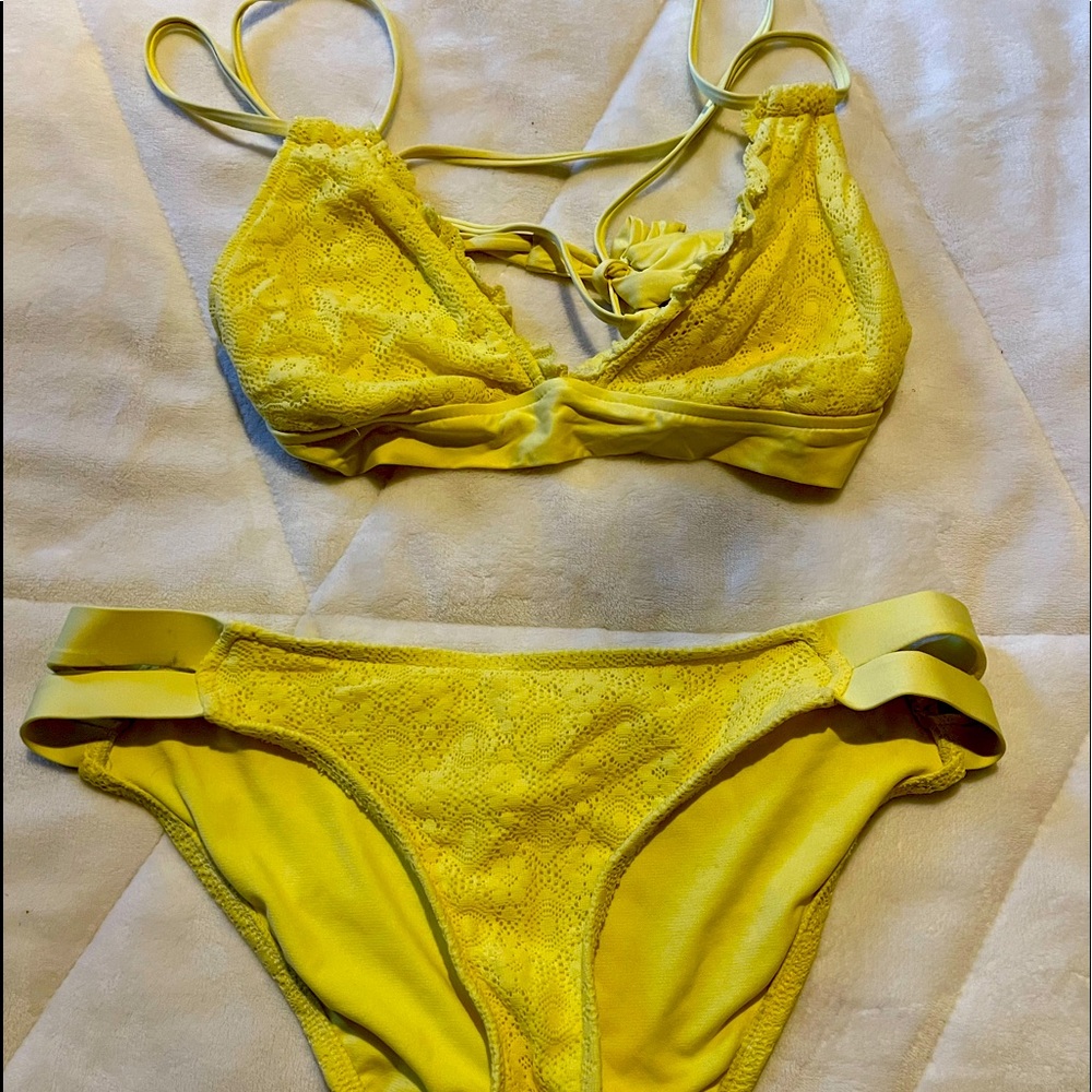 Bathing suit set
